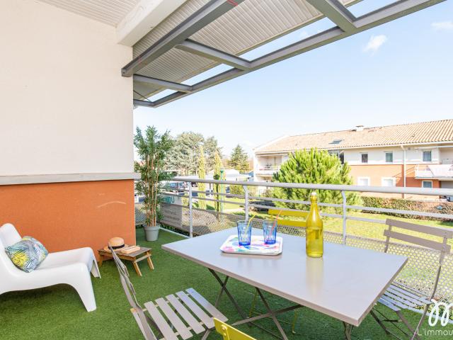 Location appartement NU T3 dernier étage + Loggia 11m2 + 2 Parkings + 1 Cellier AUSSONNE