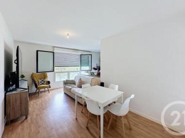 location appartement orly 2 pièces 42 m2 val de marne 94310 850 € / mois