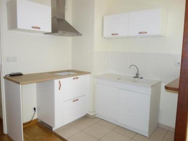 location appartement orleans 2 pièces 41 m2 loiret 45000 606 € / mois