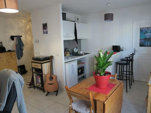 Location Appartement Parvis de la Perralière, Villeurbanne