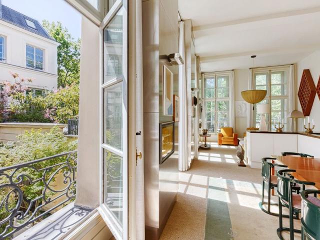 Location Appartement Paris 4 4 Pièces 161.76 m²