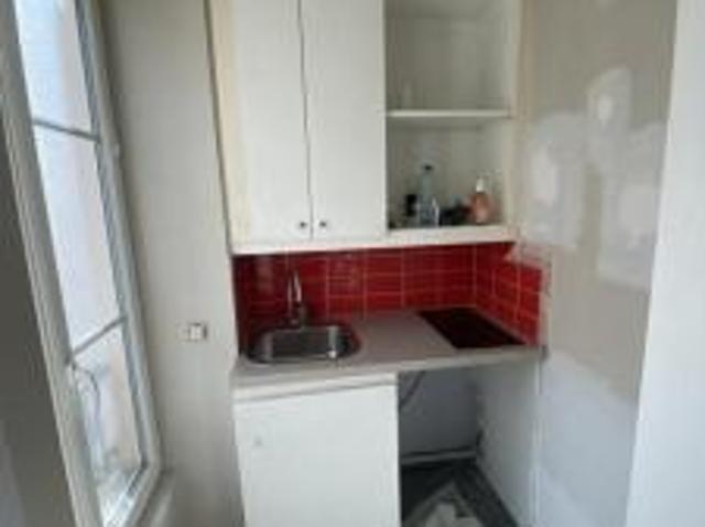location appartement paris 7eme arrondissement 1 pièce 19 m2 paris 75007 877 € / mois
