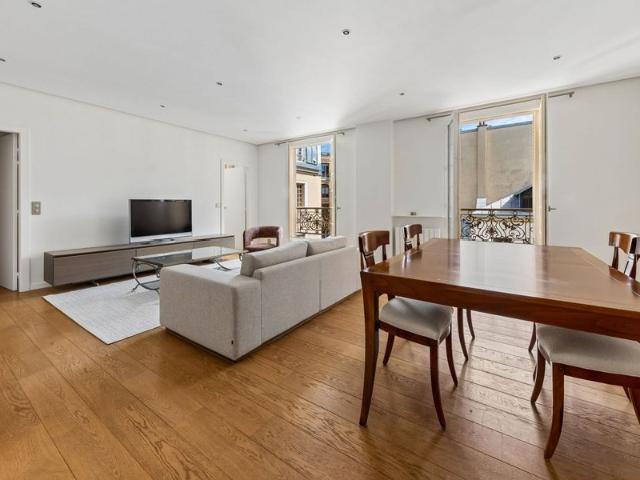 Location Appartement Paris 8 3 Pièces 74 m²