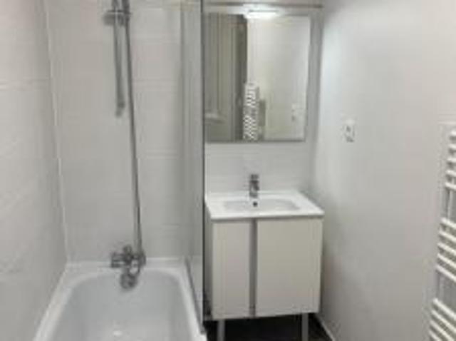location appartement paris 18eme arrondissement 1 pièce 36 m2 paris 75018 1307 € / mois