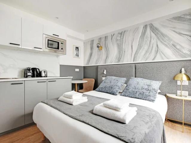 Location Appartement Passage du Mont Cenis, Paris