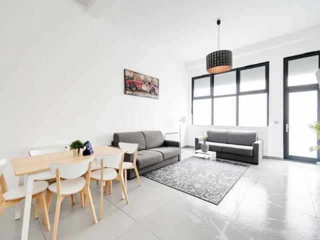 Location Appartement Passage du Trône, Paris