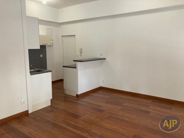 Location appartement Pauillac: 590 € AJP Pauillac Immobilier