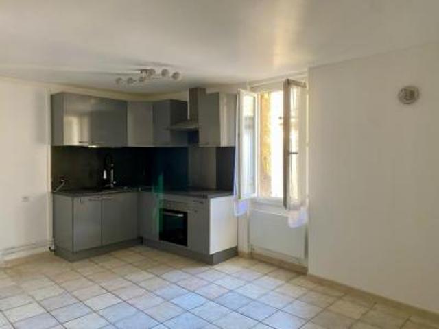 location appartement pelissanne 2 pièces 37 m2 bouches du rhone 13330 690 € / mois
