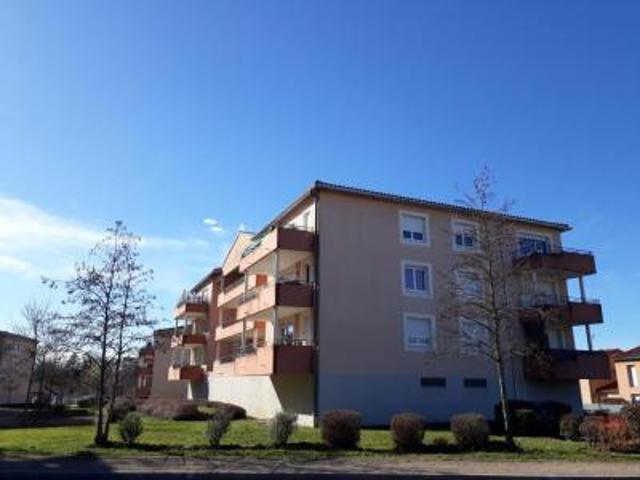 location appartement peronnas 4 pièces 80 m2 ain 01960 880 € / mois