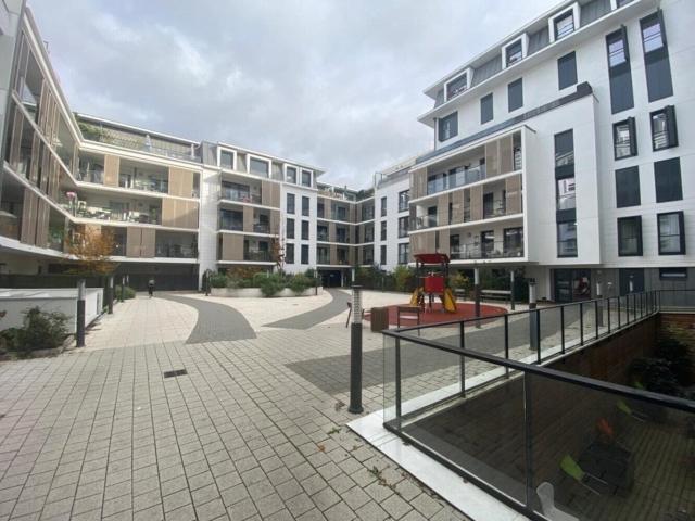Location Appartement Piste CD 94, Maisons Alfort