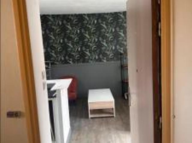 location appartement pontivy 1 pièce 20 m2 morbihan 56300 395 € / mois
