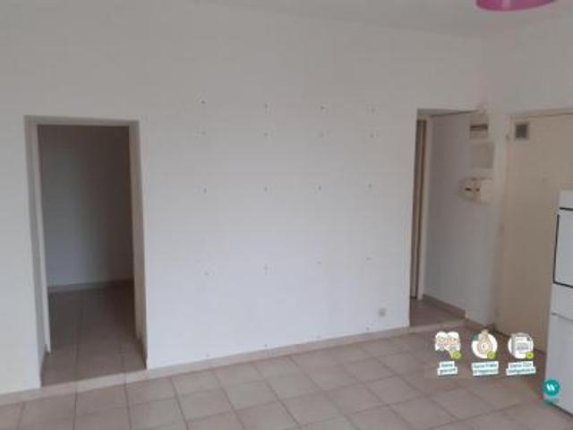 location appartement port de bouc 1 pièce 29 m2 bouches du rhone 13110 470 € / mois