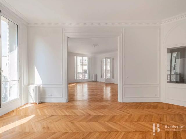 Location Appartement Porte Maillot, Paris