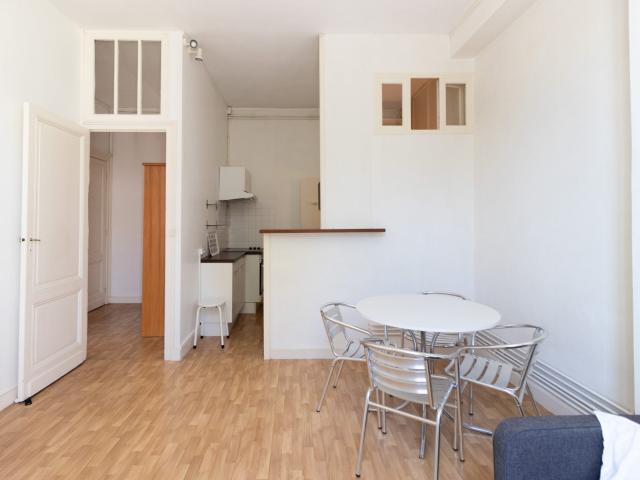 Location Appartement Place Tartas, Bordeaux