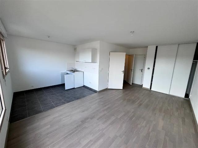 Location Appartement Place Thérèse Pierre, Rennes
