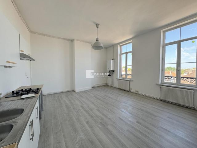 Location Appartement Place Vanhoenacker, Lille