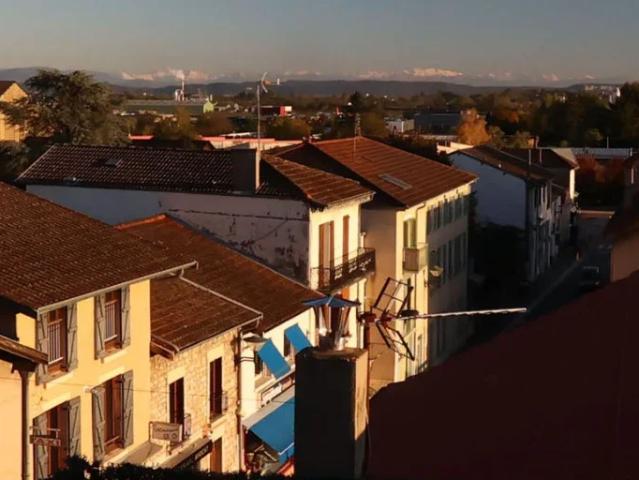 Location Appartement Place Vaugelas, Meximieux