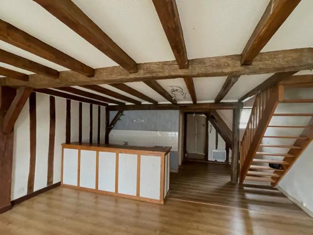 Location Appartement Place Aristide Briand, Château Renault