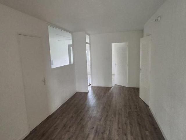 Location Appartement Place Beaumarchais, Échirolles