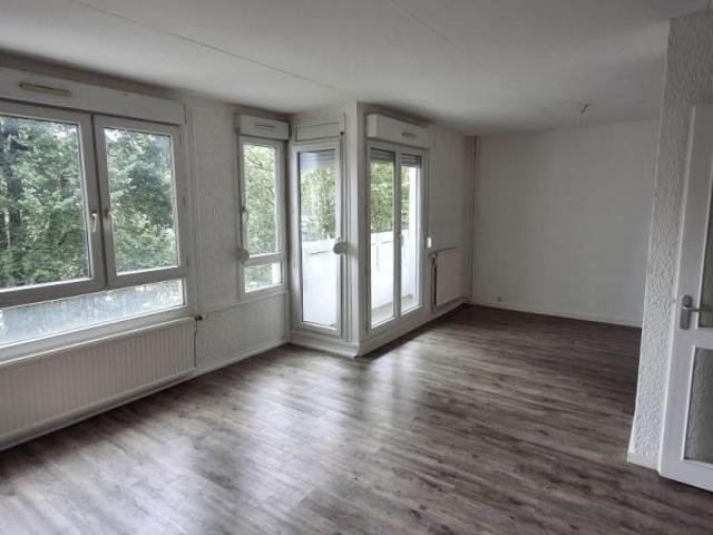 Location Appartement Place Beaumarchais, Échirolles
