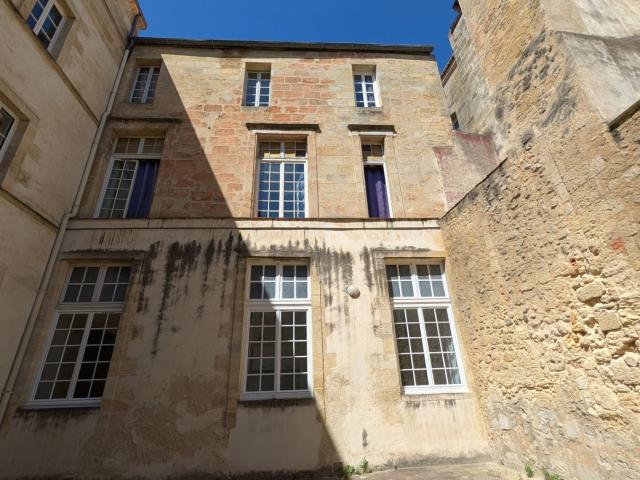 Location Appartement Place Camille Jullian, Bordeaux
