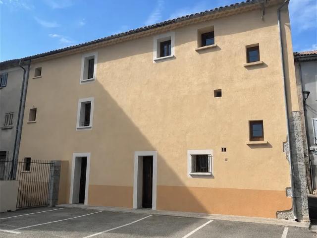 Location Appartement Place Caramy, Brignoles