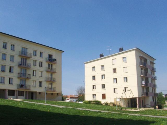 Location Appartement Place Carnot, Vouziers
