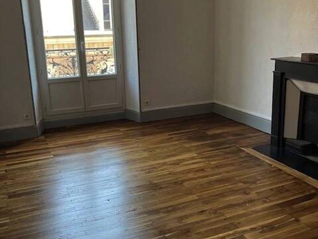 Location Appartement Place Championnet, Grenoble