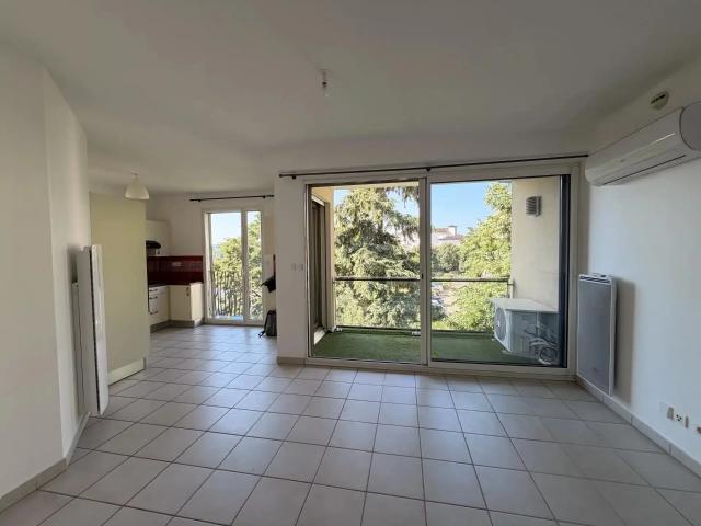 Location Appartement Place Charles de Gaulle, Vernaison