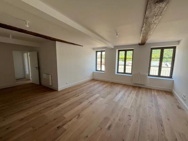 Location Appartement Place Charles de Gaulle, Vienne