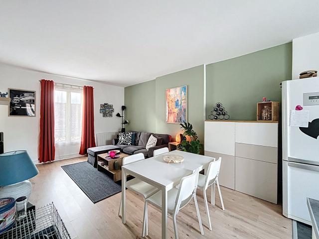 Location Appartement Place Charles de Gaulle, Itteville