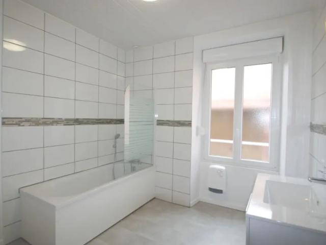 Location Appartement Place Clemenceau, Senones