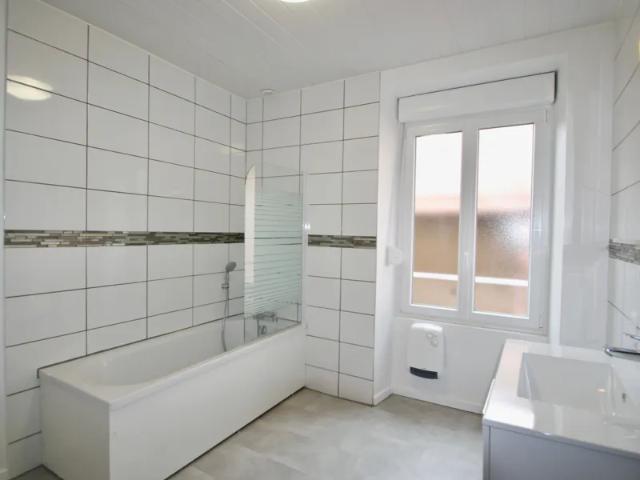 Location Appartement Place Clemenceau, Senones