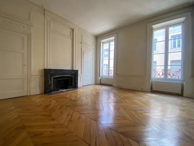 Location Appartement Place d'Ainay, Lyon