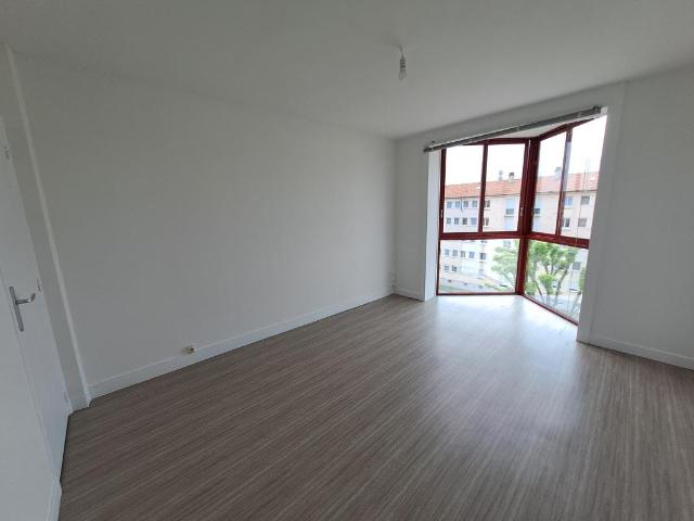 Location Appartement Place d'Armes, Vitry le François