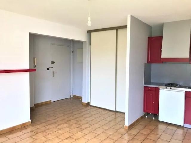 Location Appartement Place de Verdun, Albi