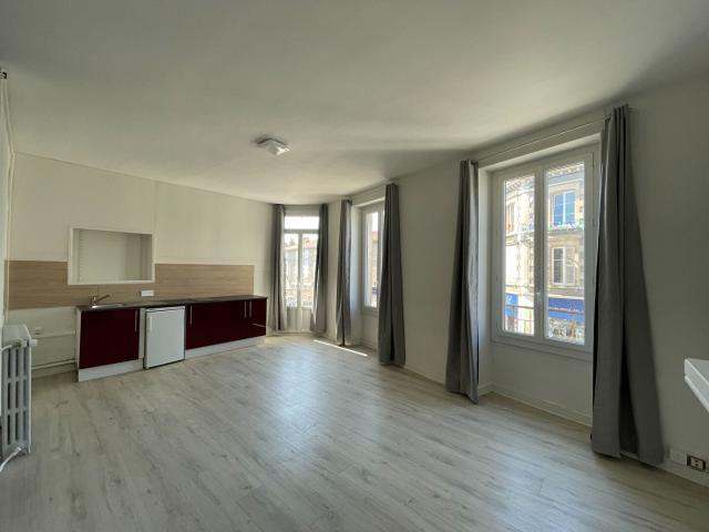 Location Appartement Place de Verdun, Fontenay le Comte