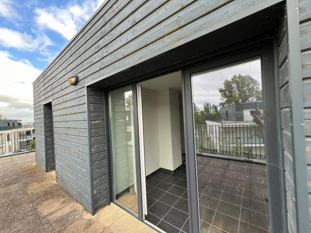 Location Appartement Place de Courrejean, Villenave d'Ornon