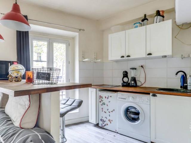 Location Appartement Place de Clichy, Paris