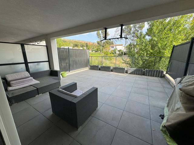 Location Appartement Place de Gueydan, Gardanne