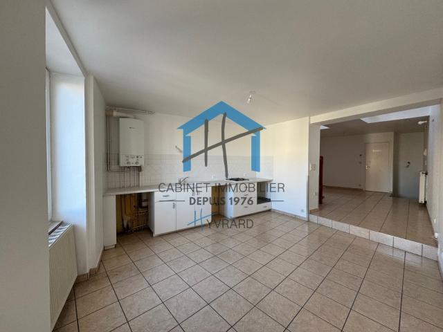Location Appartement Place de la Valette, Saint Chamond