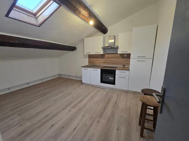 Location Appartement Place de la Couronne, Bar le Duc