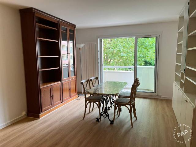 Location Appartement Place de la Fraternité, Longjumeau