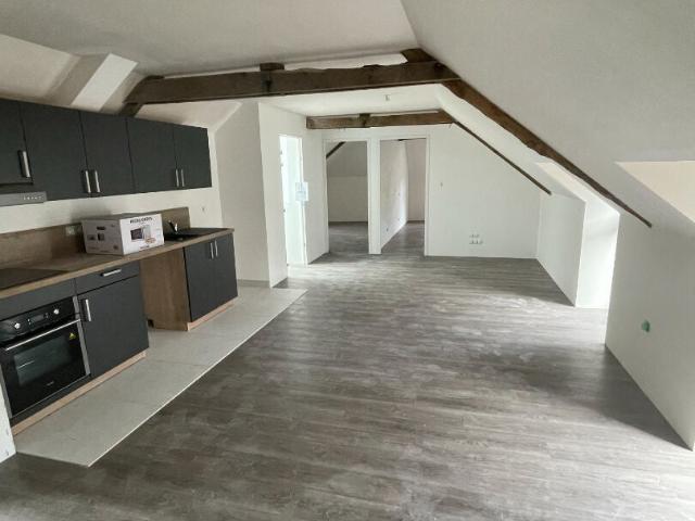 Location Appartement Place de la Libération, Questembert