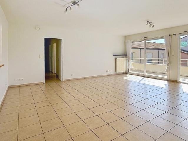 Location Appartement Place de la Liberté, Clermont Ferrand