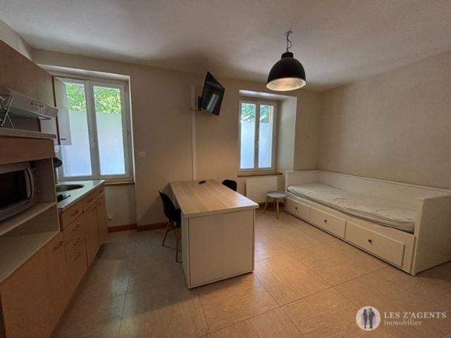 Location Appartement Place de la Liberté, Saint Martin d'Hères