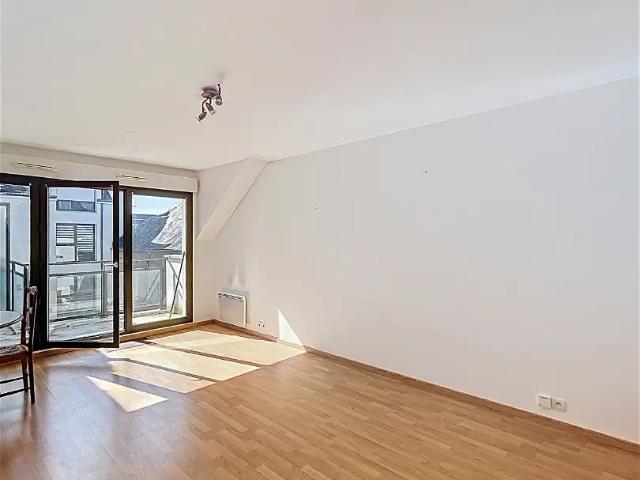 Location Appartement Place de la Mairie, Acigné