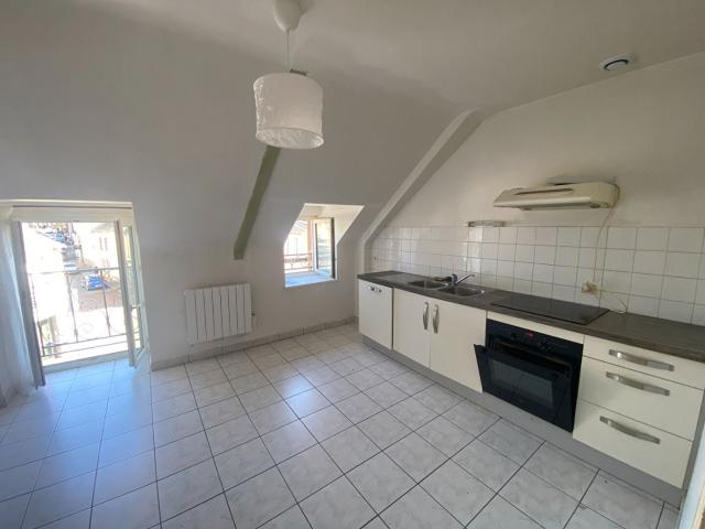 Location Appartement Place de la Mairie, Saint Méen le Grand