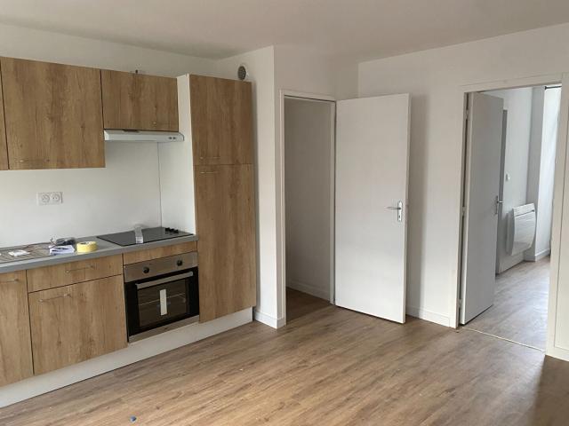 Location Appartement Place de la Mairie, Saint Méen le Grand
