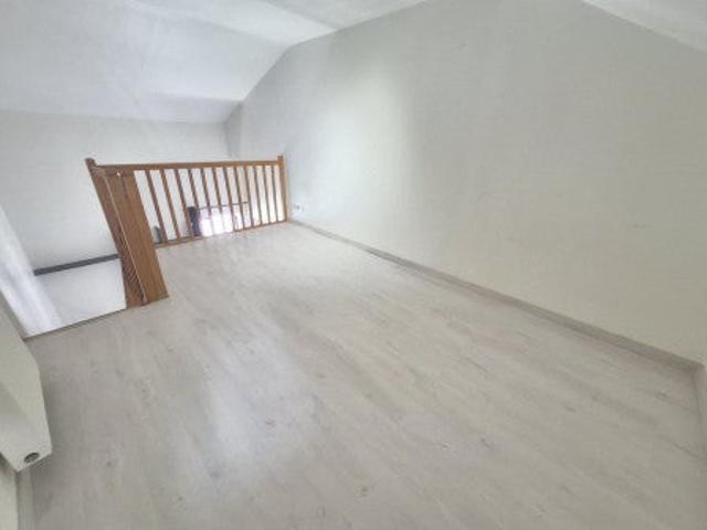 Location Appartement Place de la Nation, Crémieu